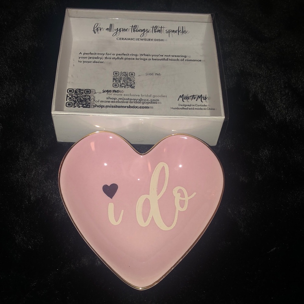 I Do‎  Ceramic Jewelry Ring trinket heart dish